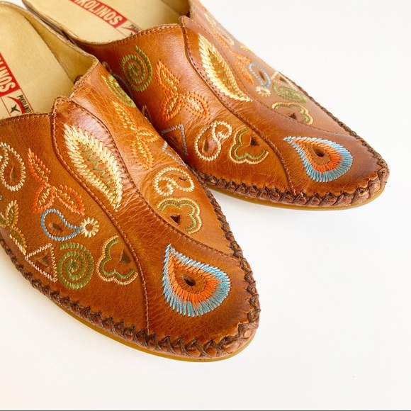 PIKOLINOS Shoes - Pikolinos Tan Leather Embroidered Mules size 37=7